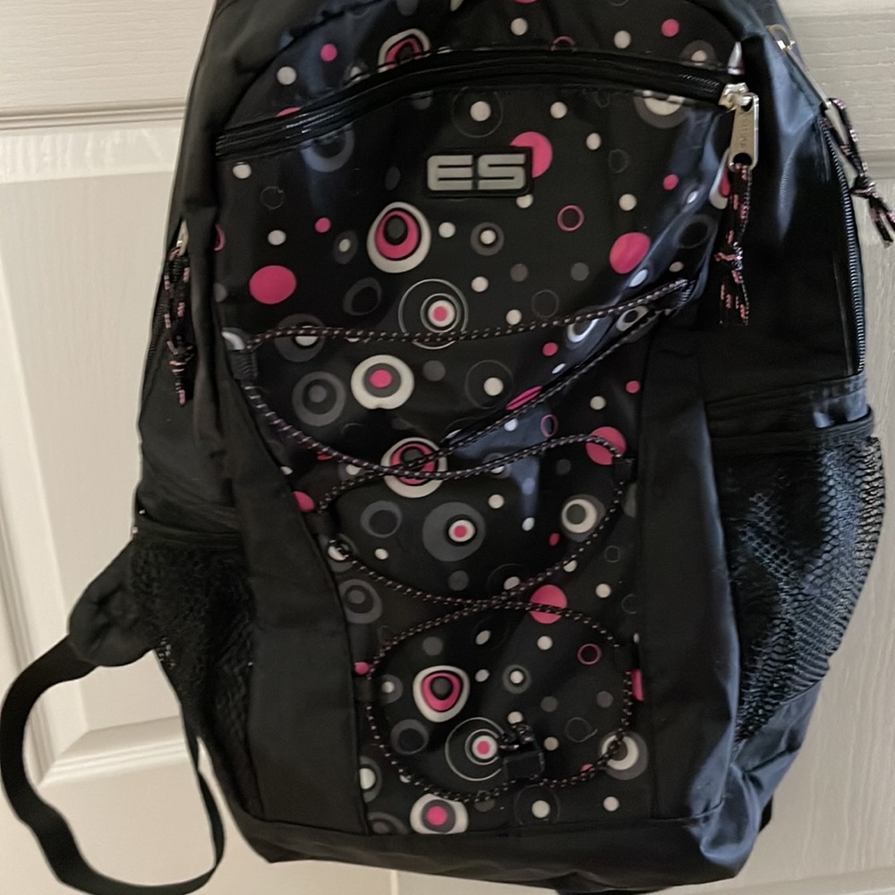 ES pink and black backpack - Picture 2 of 6